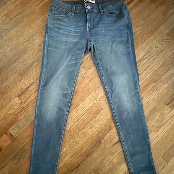Womens Levi’s jeans - Picture 2 of 5